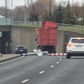 FOTO | Järvevana tunnel on liiklusõnnetuse tõttu suletud