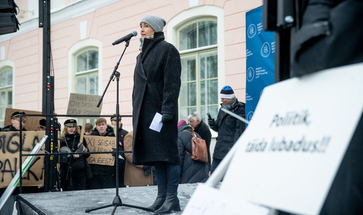 Kristina Kallas õpetajate meeleavaldusel