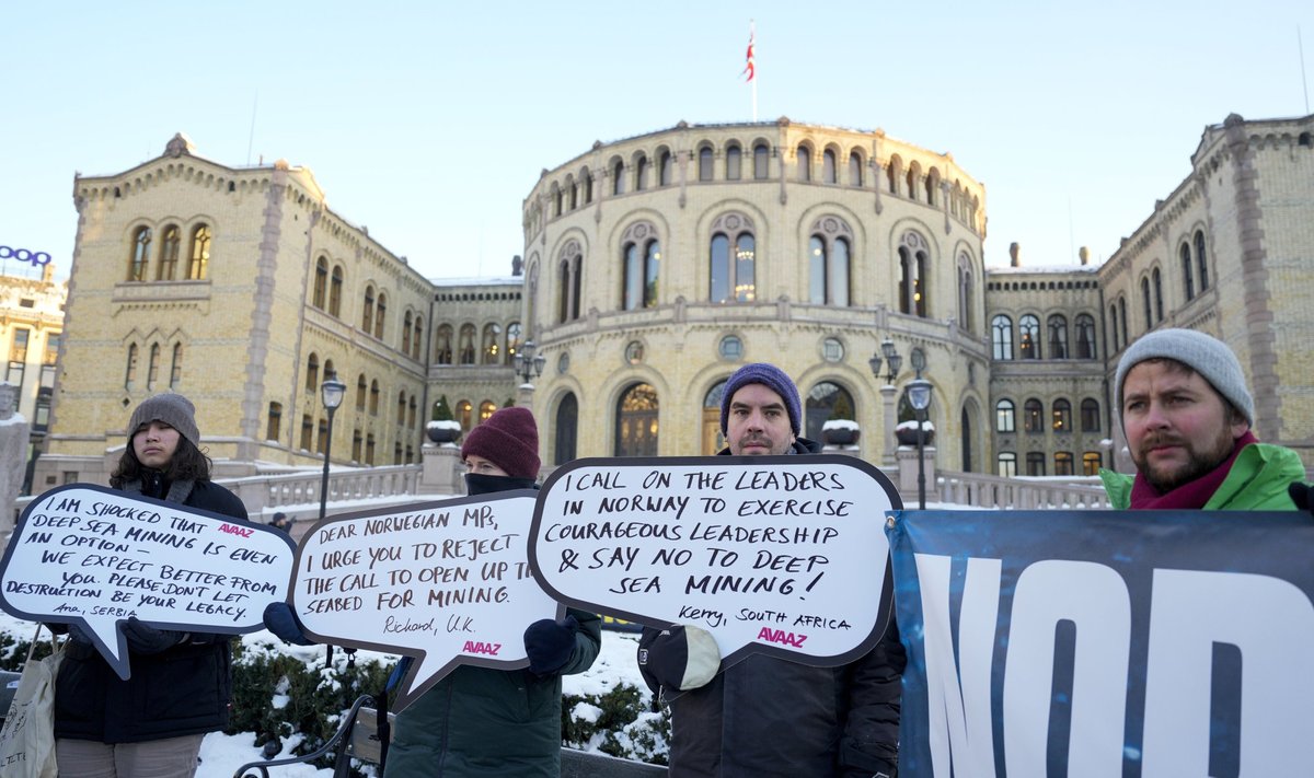 Norralased protestisid süvameres kaevandamist lubava seaduse vastu ka jaanuaris, mil eelnõu vastu võeti.