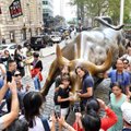 Suri Wall Streeti sümboli skulptor