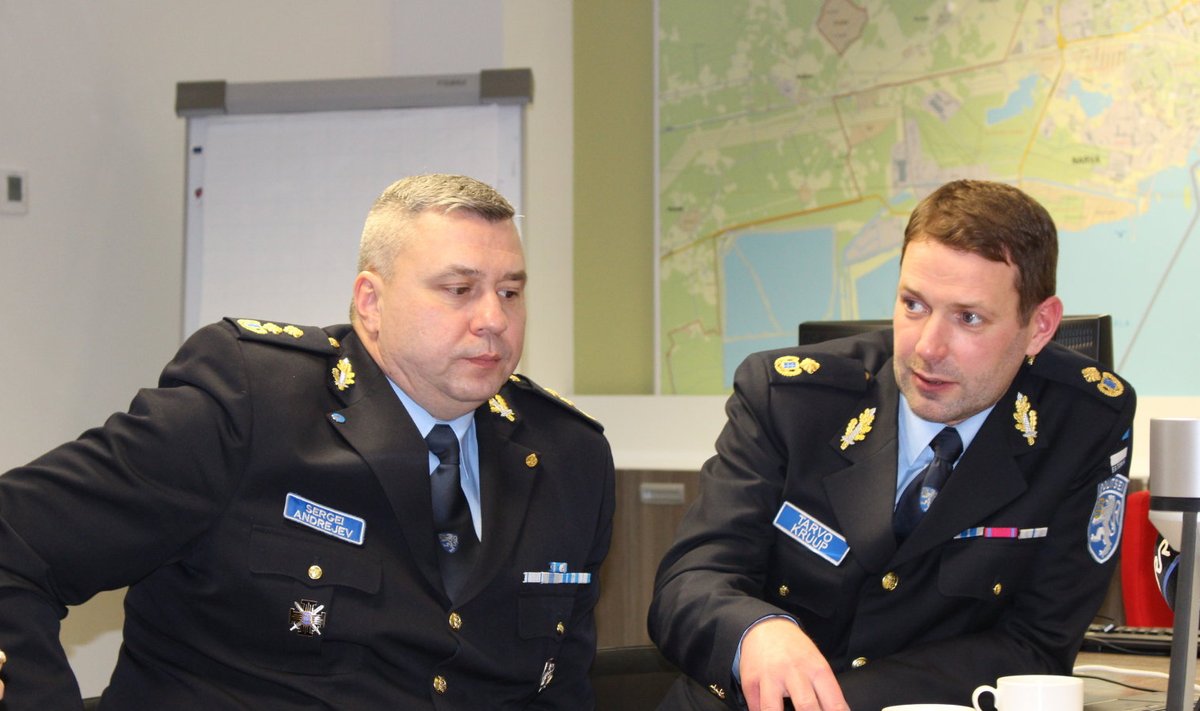 Руководитель Нарвского отдела полиции Сергей Андреев и префект Тарво Крууп