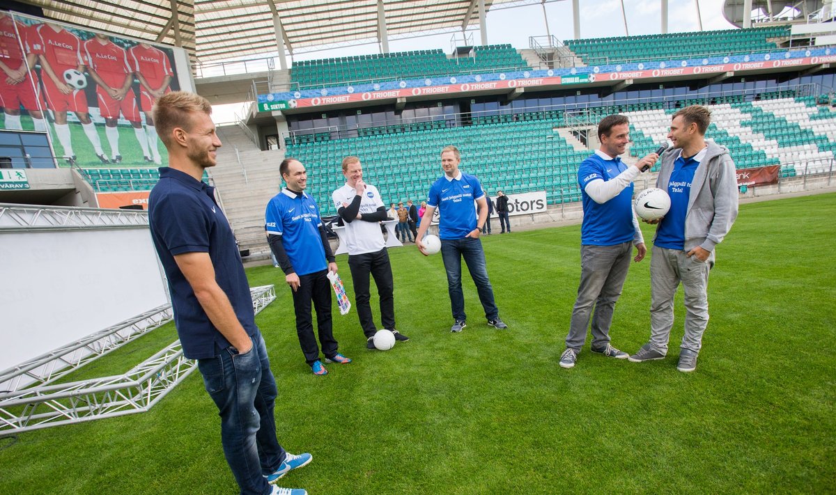 Eesti jalgpallikoondise hooaja avaüritusel mängiti palli ja tehti nalja, kuid tegelikult on Magnus Pehrssonil (keskel palliga) enne valikmängude algust muresid küllaga.
