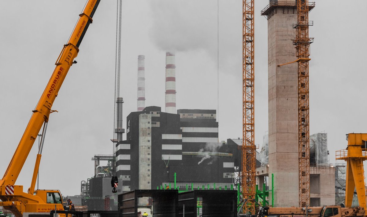 Kliimaministeeriumi hinnangul saab tehas peale 2035. aasta algust töötada vaid juhul, kui uus tehnoloogia võimaldab sellel vähem saastada.