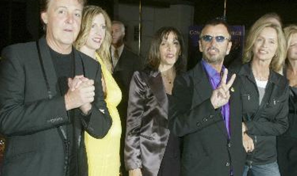 Paul McCartney, Heather Mills McCartney, Olivia Harrison, Ringo Starr ja Barbara Bach