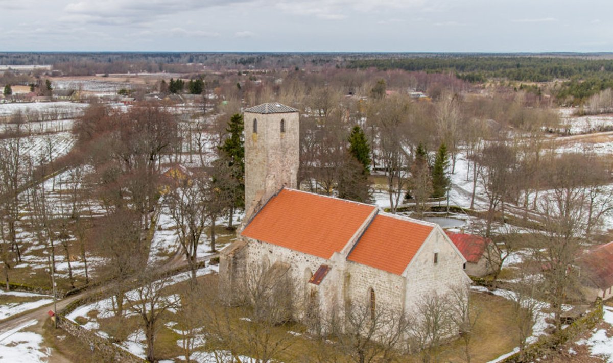 Püha Jakobi kirik 2014. aasta talvel
