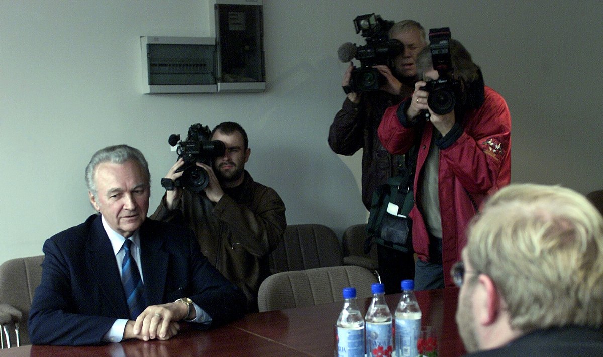 Presidendiks valitus Arnold Rüütli kohtumine Mart Laariga oktoobris 2001