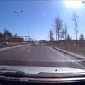 VIDEO: Värske liiklusraev – kaubiku juht vihastab, kui teda vahele ei lasta