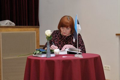 Maarjaristi hõberisti pälvis Märjamaa sotsiaalkeskuse juhataja Tiina Kokemägi. Fotod Riho Vjatkin
