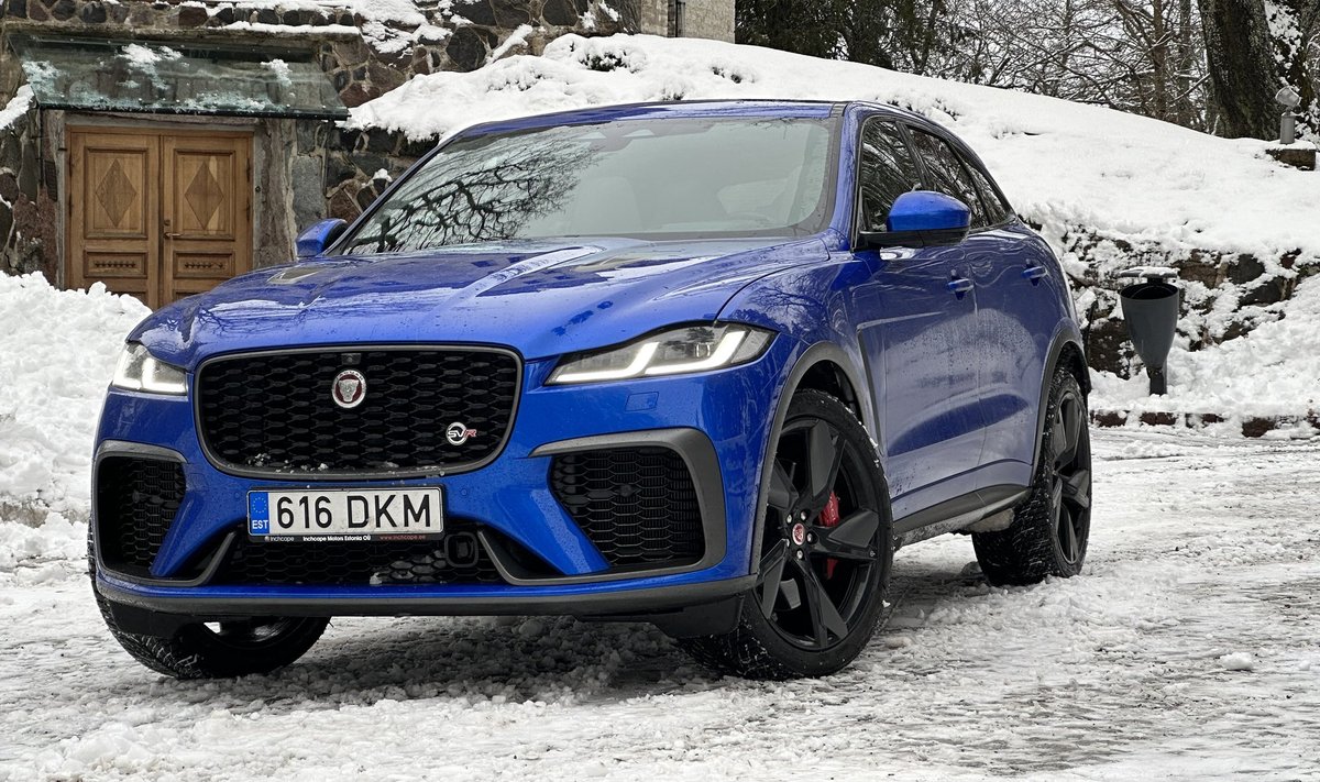 Jaguar F-Pace SVR