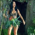 VIDEO: Muidu malbe Katy Perry möirgab uues loos tiigrina ja seikleb poolpaljalt džunglis!