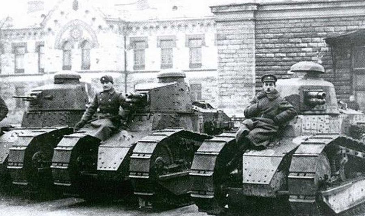 Kergetankid Renault FT 17 olid Eesti sõjaväes kasutusel alates 1919. aastast.