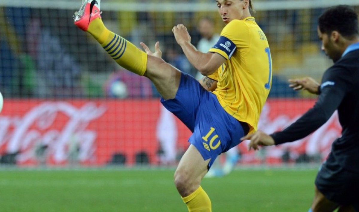 Ibrahimovic (Rootsi) mängus Inglismaaga