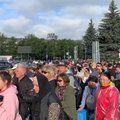 VIDEO ja FOTOD | Narvas ootab piiriületust jätkuvalt pool tuhat inimest, piir võib ka täna kinni minna