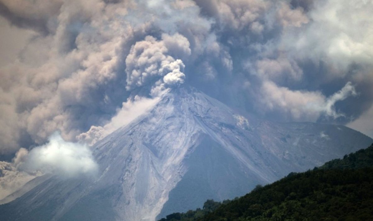 Pildil Guatemala vulkaan