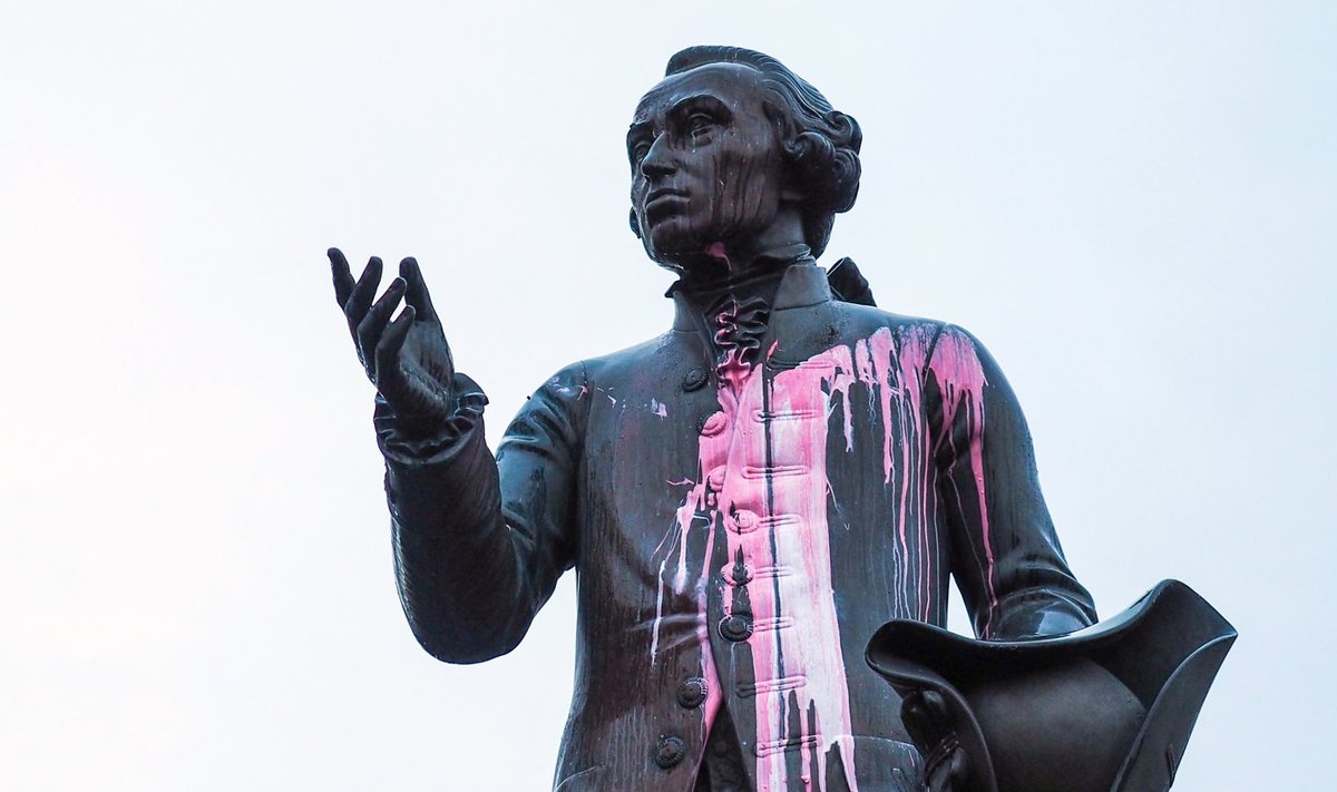 Immanuel Kanti skulptuur Kaliningradis