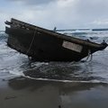 "Корабль-призрак" с мертвецами прибило к берегам Японии