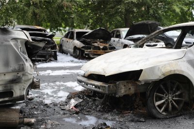 Mullusuvises seitsme auto põlengus oli süüdi armuleek.