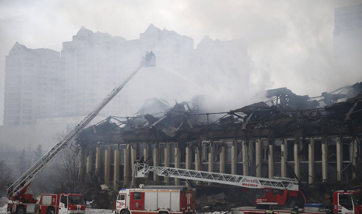 Moskva humanitaarteaduste instituudi raamatukogu tulekahju kustutas korraga üle 150 päästetöötaja. 