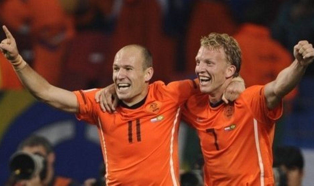 Arjen Robben (vasakul) ja Dirk Kuyt 