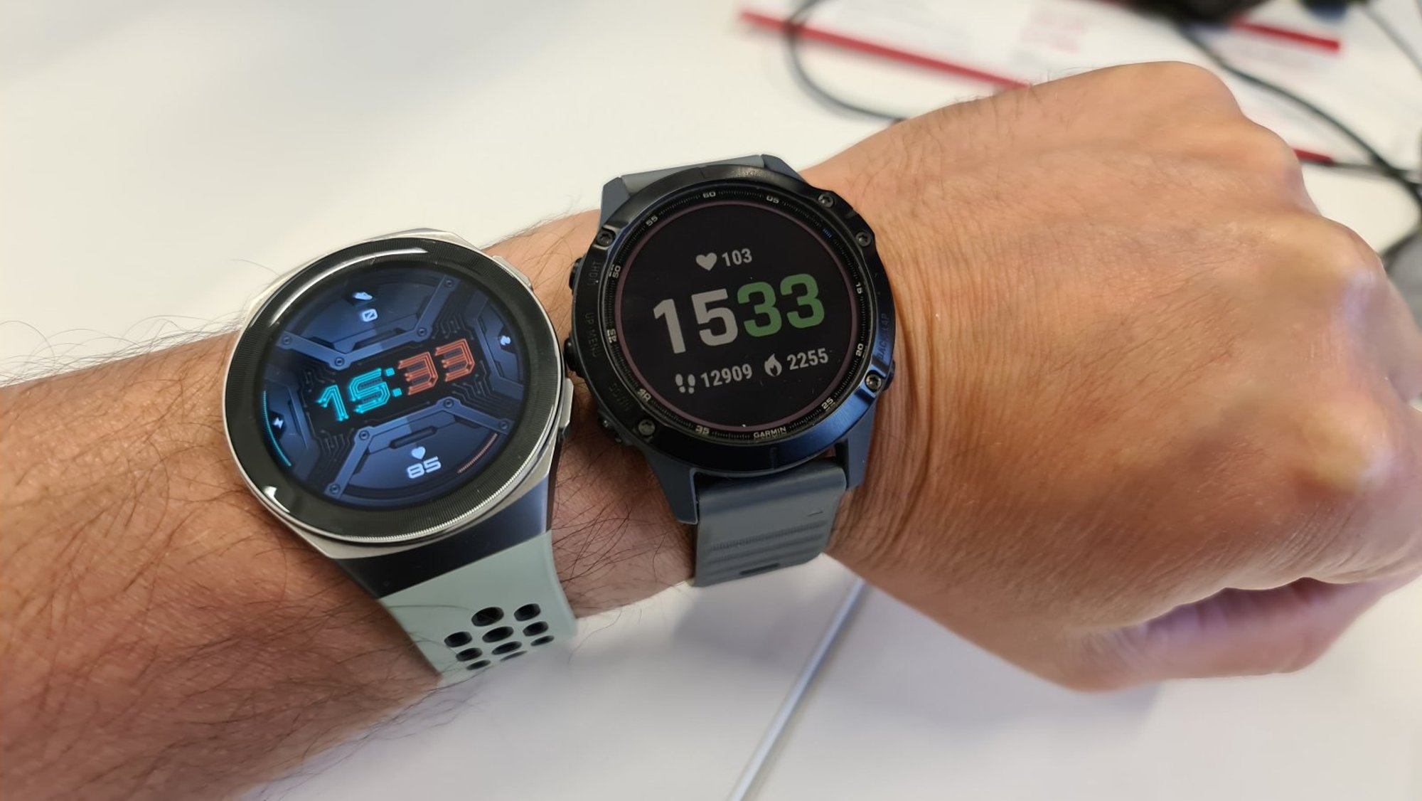 Huawei watch gt active vs garmin fenix on sale 5