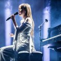 KLÕPS | Tallinna lennujaama klaver valmistub tähtsaks sündmuseks: pill reisib Alika Milovaga Eurovisionile