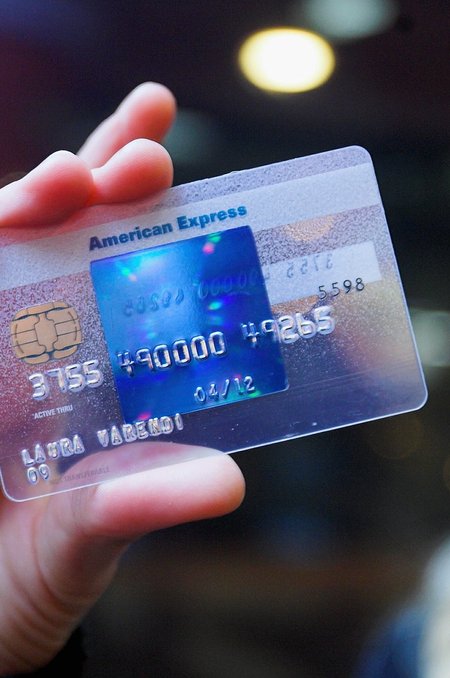 PURUNENUD LOOTUSED: Swedbank tõi palju kiidetud, kuid vähe armastatud American Expressi kaardi turule 2009. aastal.