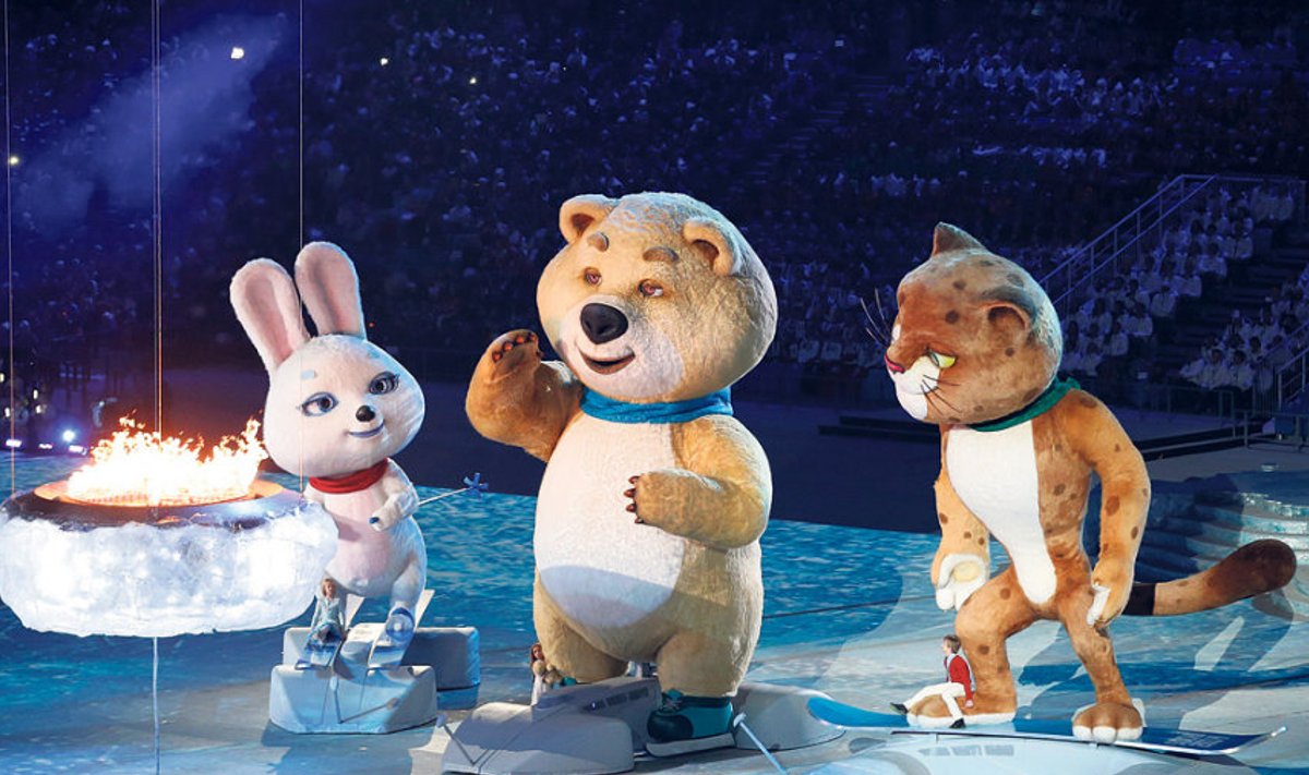 Olümpiatule puhus  lõpupeol ära jääkaru, abiks lumeleopard  ja jänes.