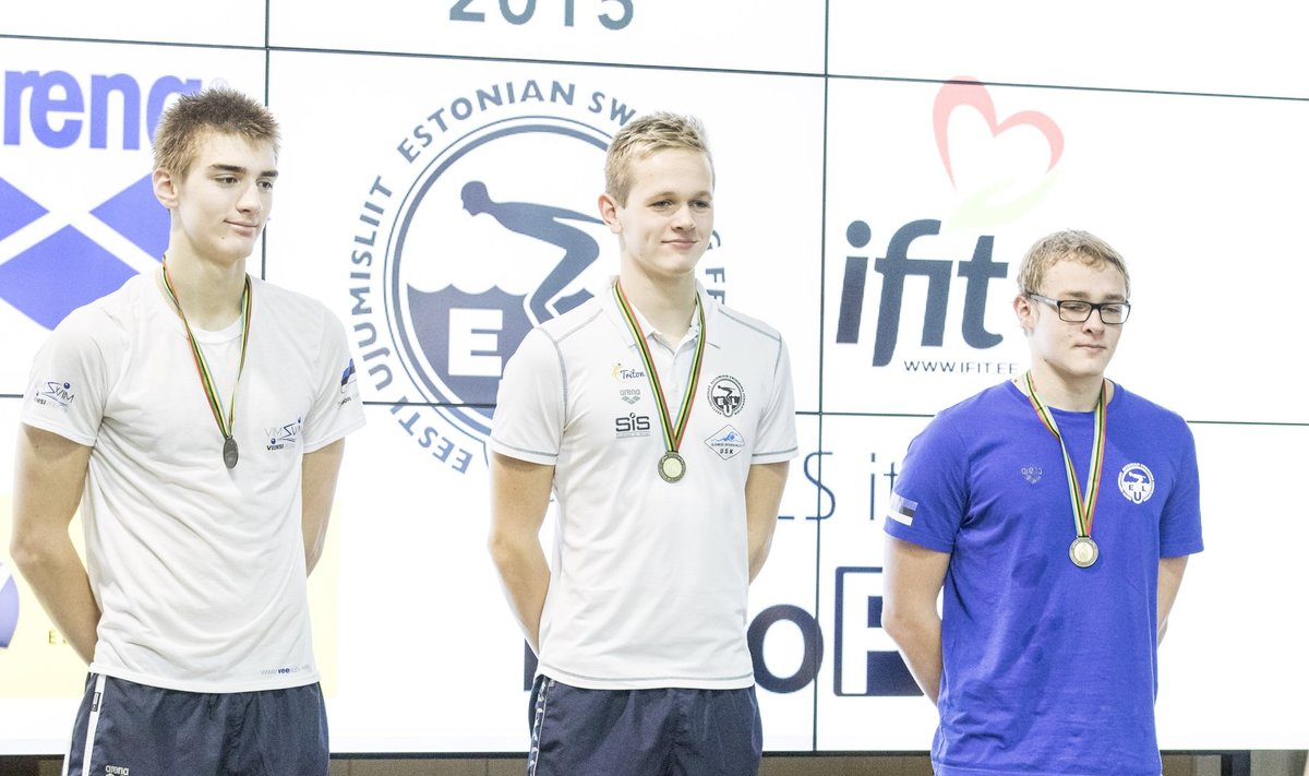 Kregor Zirk püstitas 400 meetri vabaujumises Eesti rekordi.