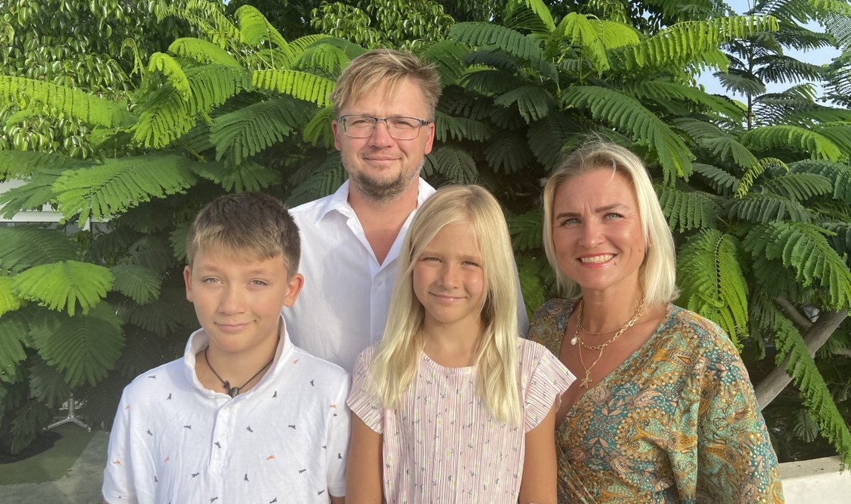 RÄNDPERE Perekond Raaved Oskar, Linda Henrik ja Triin talvituvad Tenerifel ja suvitavad Eestis.