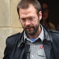 Briti rokkbänd Kasabiani endine ninamees Tom Meighan sai elukaaslase ründamise eest kohtuliku karistuse
