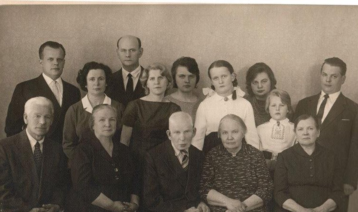 Gustav Kulbi 90. sünnipäeva tähistamisel, aprilli lõpus 1964. Foto: perekonna kogu/Harjumaa Muuseum