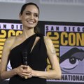 Angelina Jolie'd süüdistatakse poja kasutamises, et Brad Pittile probleeme tekitada