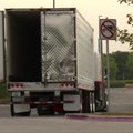 VIDEO | USA Walmarti ees parkivast haagisveokist leiti 30 inimest ja üheksa surnukeha