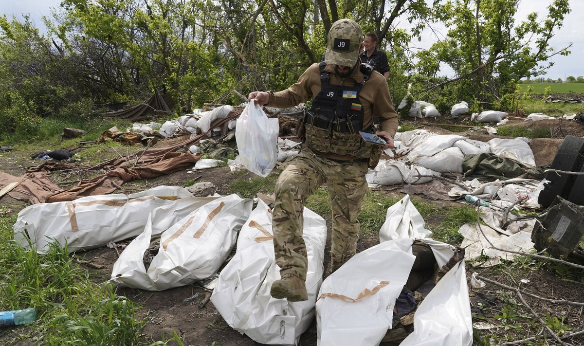 Ukraina võitleja langenud Vene sõduritega