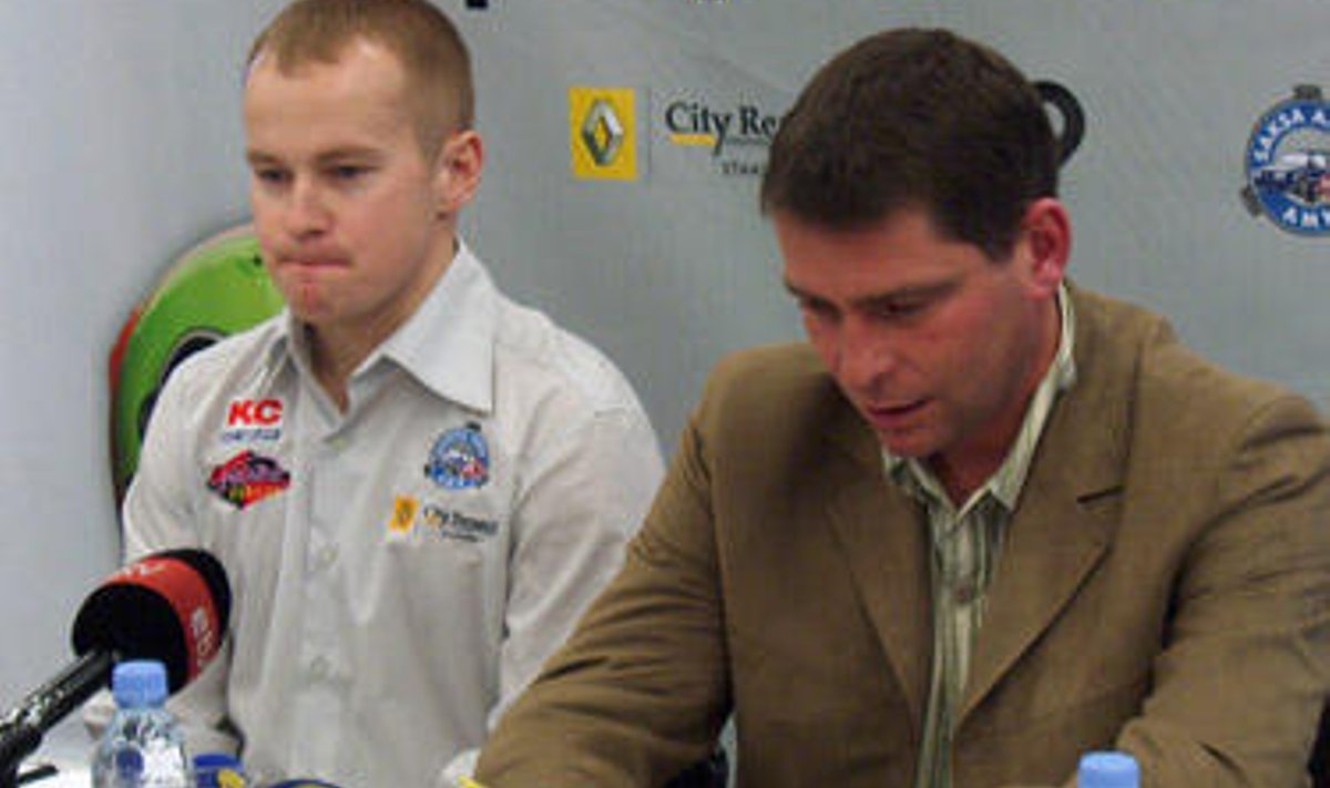 Sten Pentus ja SG Formula meeskonna juht Stéphane Guerin.