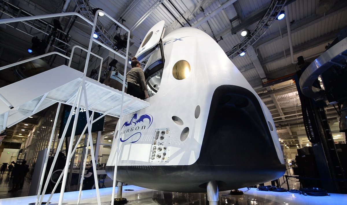 US-SPACE-SPACEX-DRAGON V2 SPACECRAFT-ELON MUSK