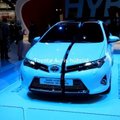 LP FRANKFURDIS: Toyota on reklaamiks auto pooleks lõiganud