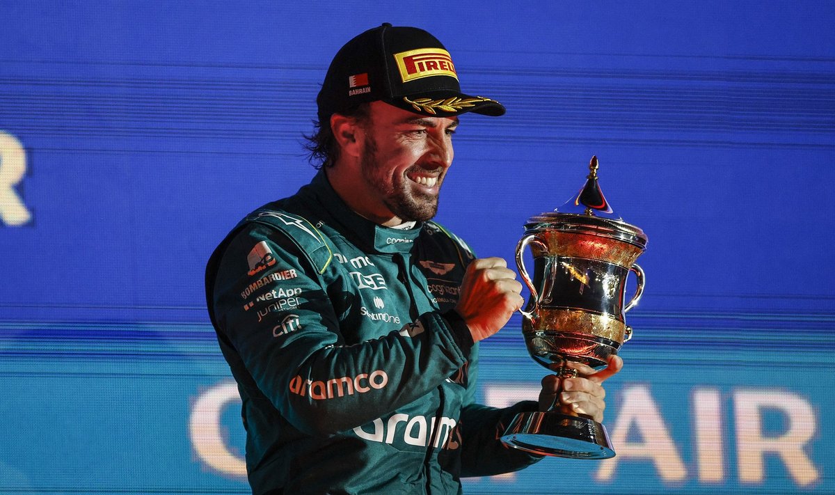 41-aastane hispaanlane Fernando Alonso teenis eile Bahreini F1 avaetapil 3. koha.