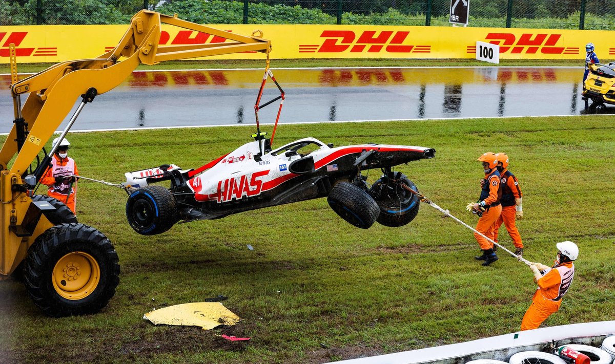 Mick Schumacheri masin pärast Suzuka avariid