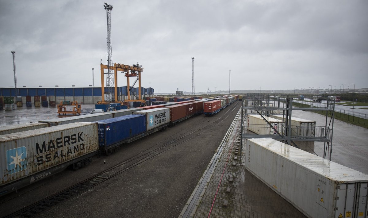 Hamburger Hafen und Logistik AG ostab ära Transiidikeskuse. Muuga sadam