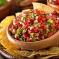 RETSEPT | Särtsakas Mehhiko salsa pico de gallo sobib nii grillroogade kõrvale kui snäkilauale