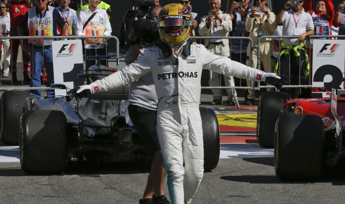 Võidumees Lewis Hamilton