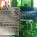 Lugeja foto: tuntud karastusjoogi pudelile kleebitud sildil näidatakse suhkrusisaldust teiste numbritega