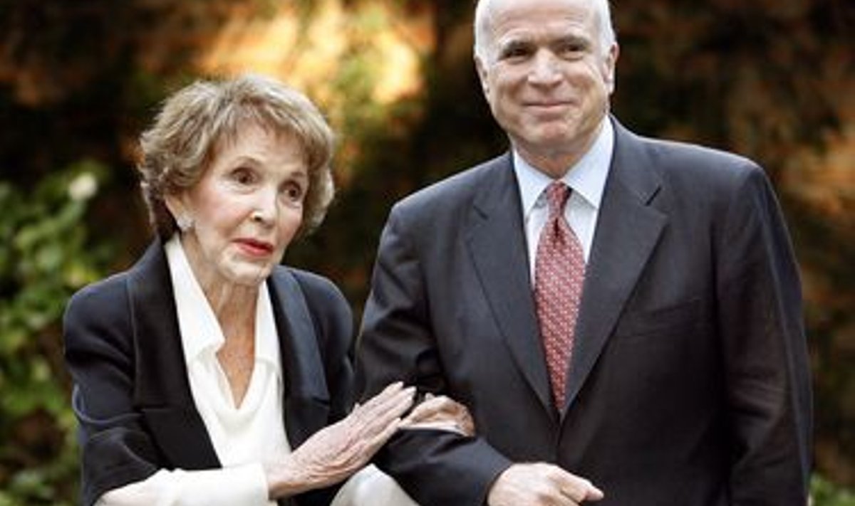 Nancy Reagan ja John McCain