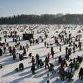 FOTOD: Kuldkala võistlusele Viljandi järvele kogunes ligi 8000 inimest