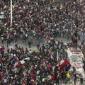VIDEO | Tšiili pealinna raputasid üheaegselt hiigelmeeleavaldus ja tugev maavärin