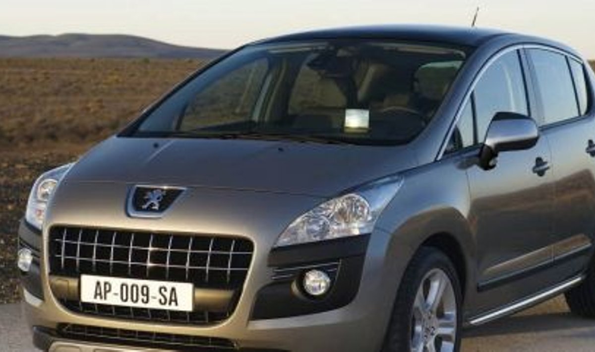 Peugeot 3008 asus tunnustust korjama