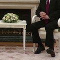 VIDEO | Putini tervises paneb kahtlema tüüpliigutus, mida ta tegi ka Hiina presidendiga kohtudes