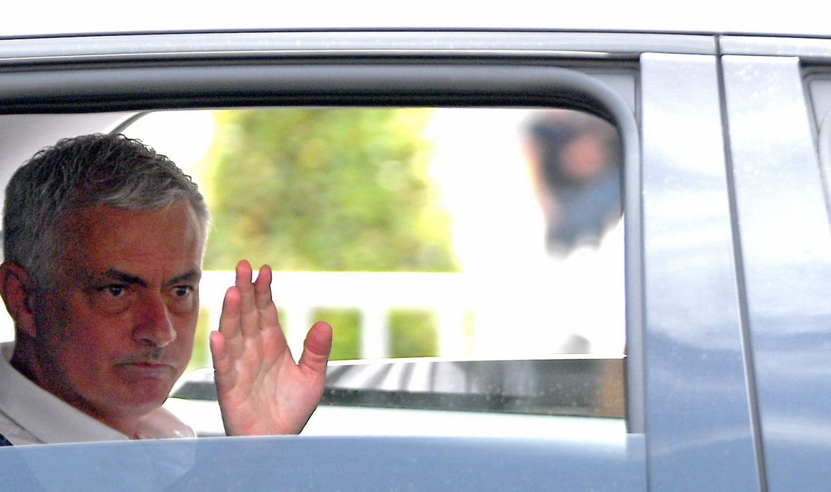 Jose Mourinho saabus Rooma