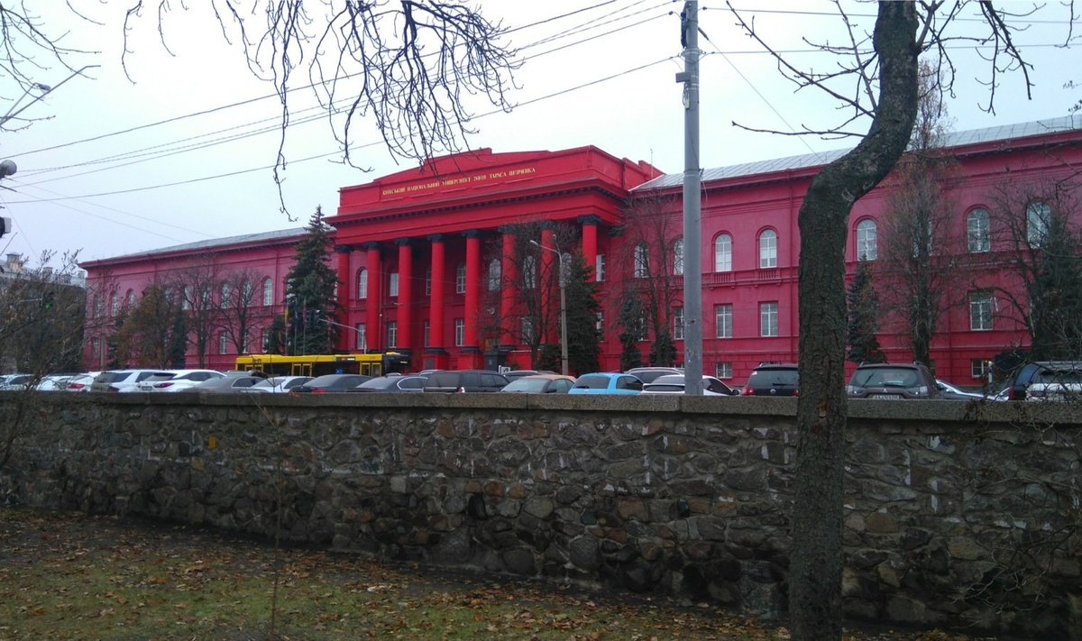 AUSÕNA: Kiievi Tarass Ševtšenko nimeline Rahvusülikool, kuhu igal sügisel voolab värsket verd.